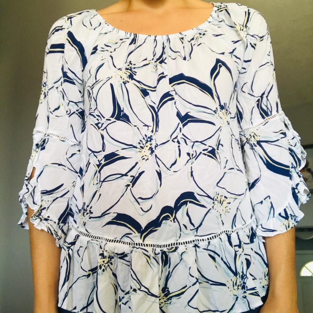 Women’s cute trendy top